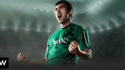 激战海港败北：古斯塔沃缺阵成重创；亚冠之路肩负热议压力