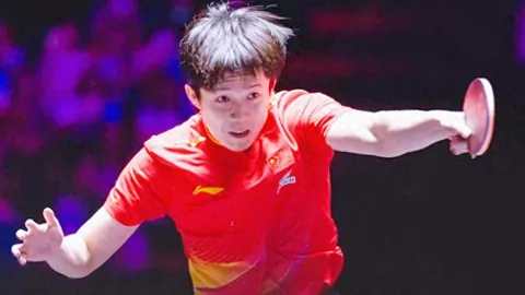 震惊！前国足名将赵鹏犀利点评蒋圣龙与朱辰杰：亚冠战场，两位新星表现力不从心！